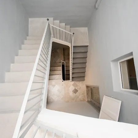 Palazzo Emanuele Luxury 3* ガリポリ